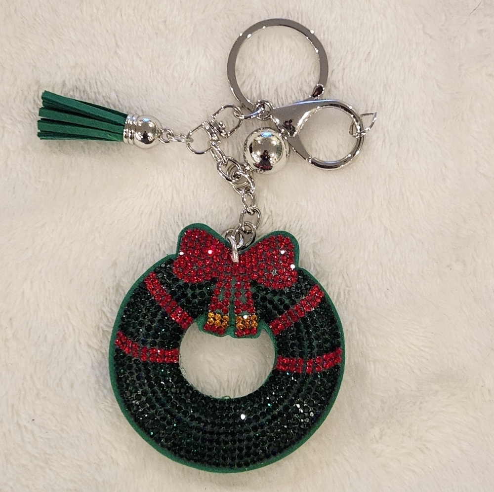 Festive Green and Red Christmas Wreath Keychain Bag Charm